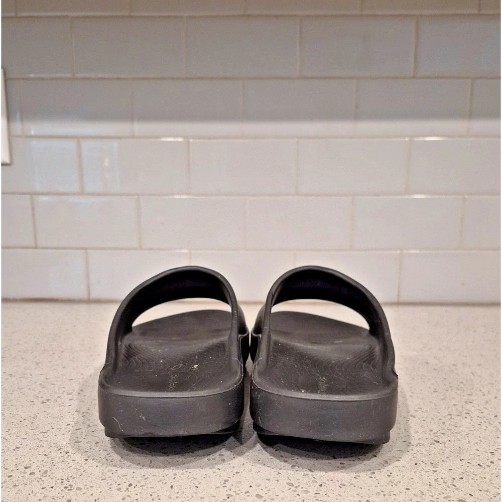OOFOS OOahh Slide Sandals Navy Blue Mens Size 10 excellent condition
